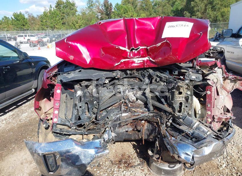 Photo 13 of 2018 Chevrolet Silverado 1500 1LT (VIN 3GCUKREC5JG142117)