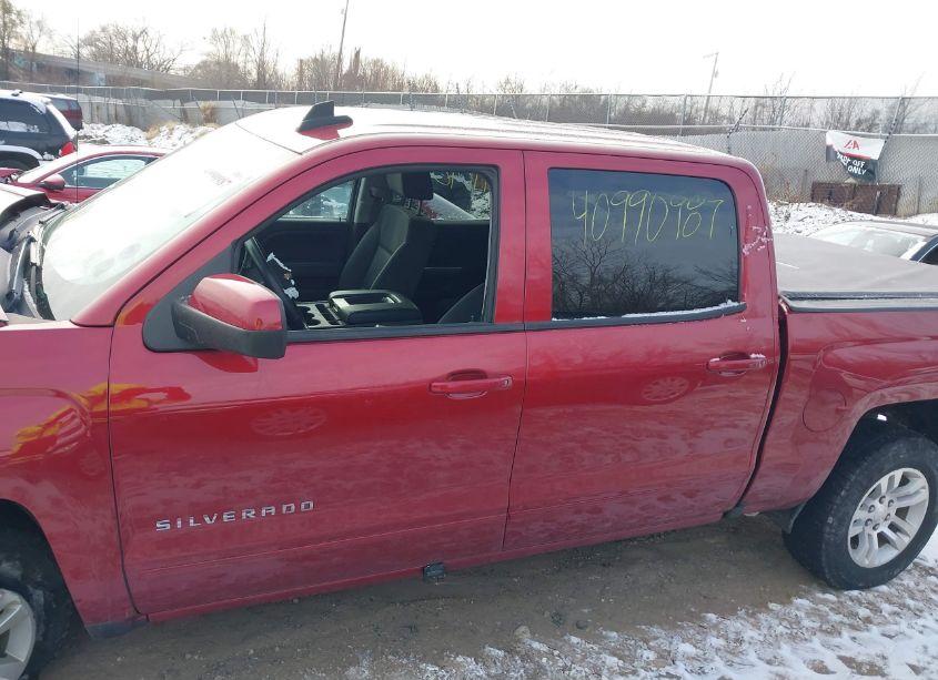 Photo 14 of 2018 Chevrolet Silverado 1500 LT (VIN 3GCUKREC5JG219858)
