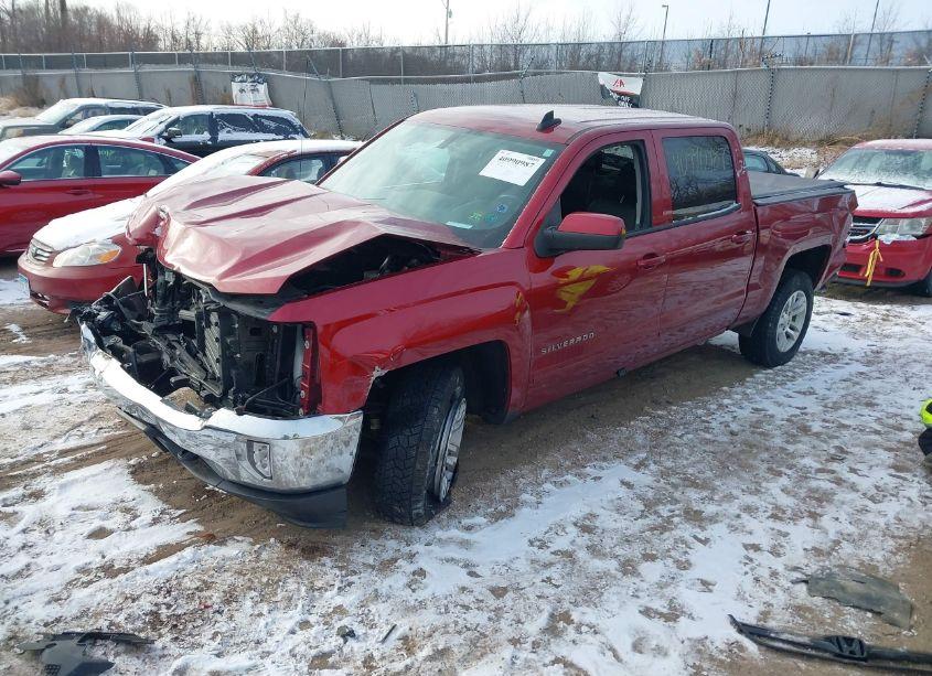 Photo 2 of 2018 Chevrolet Silverado 1500 LT (VIN 3GCUKREC5JG219858)