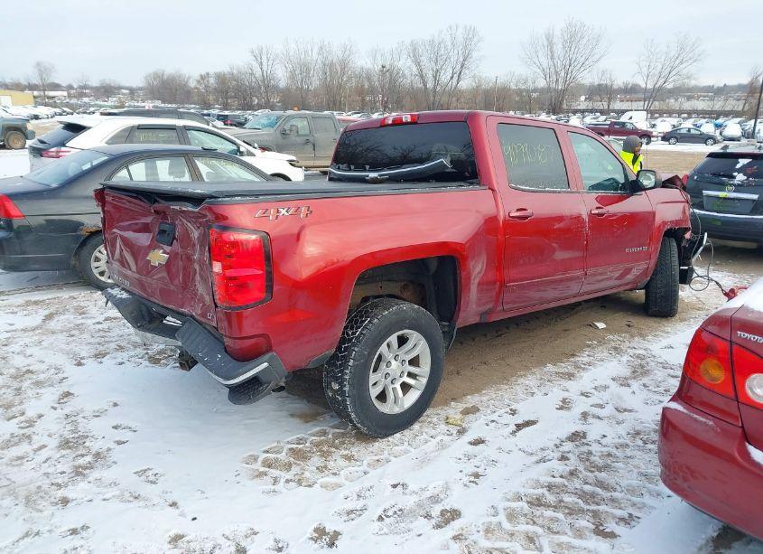 Photo 4 of 2018 Chevrolet Silverado 1500 LT (VIN 3GCUKREC5JG219858)
