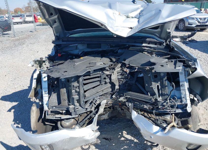 Photo 10 of 2018 Chevrolet Silverado 1500 2LT (VIN 3GCUKREC5JG223537)