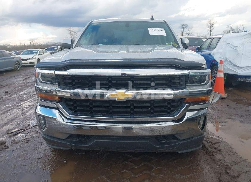 Photo 12 of 2018 Chevrolet Silverado 1500 1LT (VIN 3GCUKREC5JG385426)