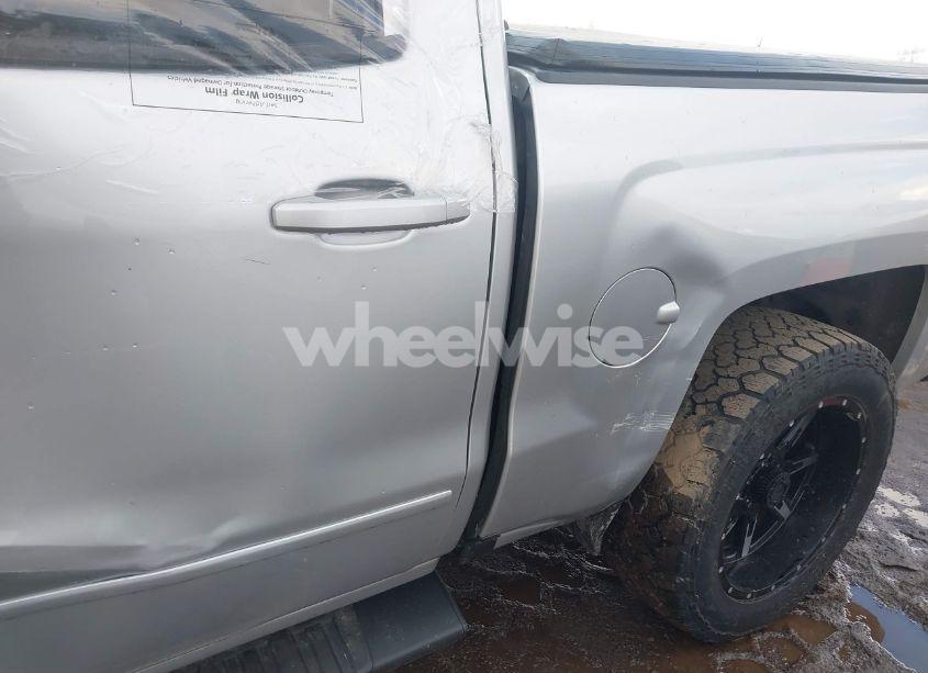 Photo 17 of 2018 Chevrolet Silverado 1500 1LT (VIN 3GCUKREC5JG385426)