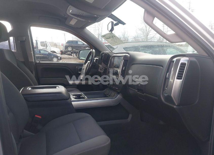 Photo 5 of 2018 Chevrolet Silverado 1500 1LT (VIN 3GCUKREC5JG385426)