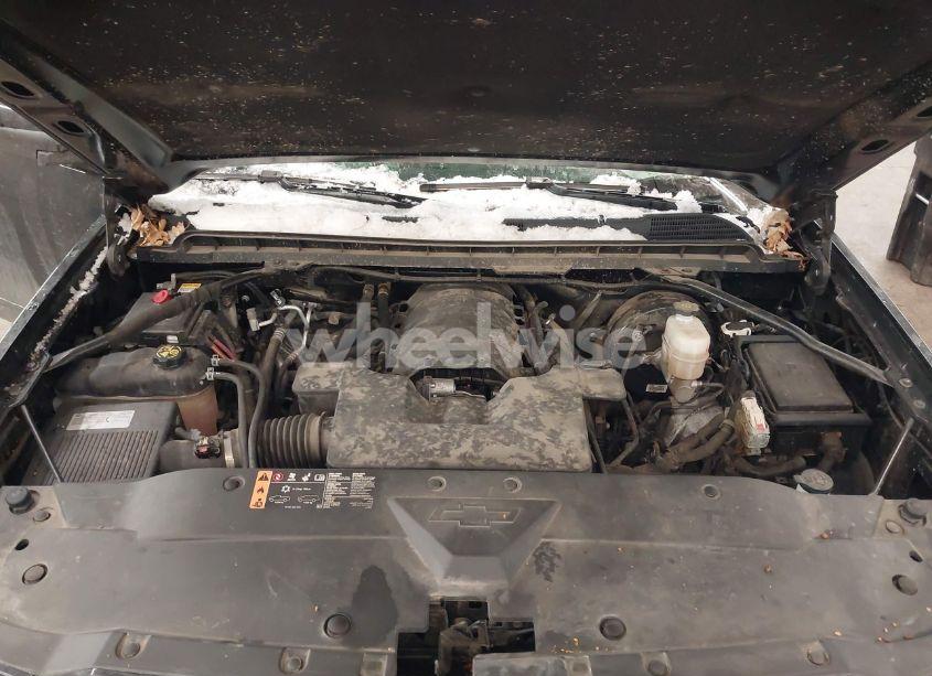 Photo 10 of 2018 Chevrolet Silverado 1500 2LT (VIN 3GCUKREC5JG604708)