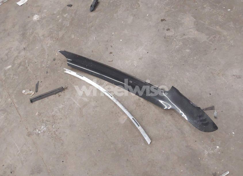 Photo 12 of 2018 Chevrolet Silverado 1500 2LT (VIN 3GCUKREC5JG604708)