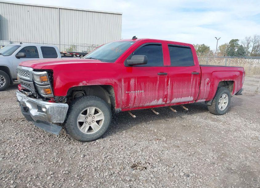 Photo 2 of 2014 Chevrolet Silverado 1500 1LT (VIN 3GCUKREC6EG134985)