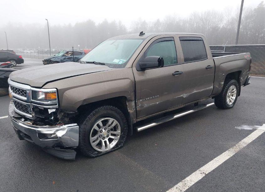 Photo 2 of 2014 Chevrolet Silverado 1500 1LT (VIN 3GCUKREC6EG158106)
