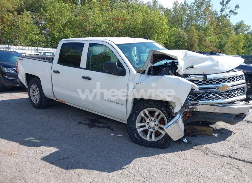 2014 Chevrolet Silverado 1500 1LT (VIN 3GCUKREC6EG181031) main photo