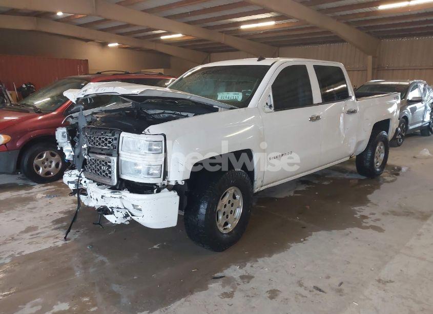 Photo 2 of 2014 Chevrolet Silverado 1500 2LT (VIN 3GCUKREC6EG280836)