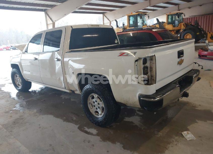 Photo 3 of 2014 Chevrolet Silverado 1500 2LT (VIN 3GCUKREC6EG280836)