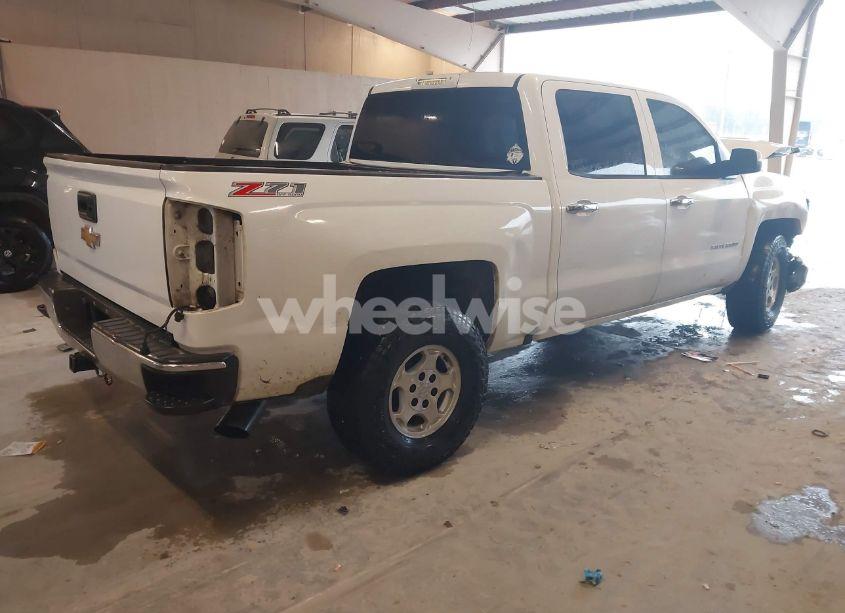 Photo 4 of 2014 Chevrolet Silverado 1500 2LT (VIN 3GCUKREC6EG280836)