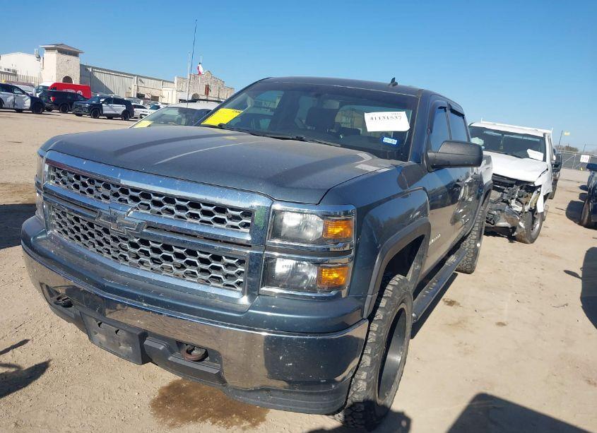 Photo 2 of 2014 Chevrolet Silverado 1500 1LT (VIN 3GCUKREC6EG506549)