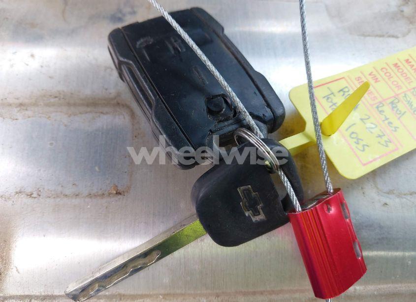 Photo 11 of 2015 Chevrolet Silverado 1500 1LT (VIN 3GCUKREC6FG111532)