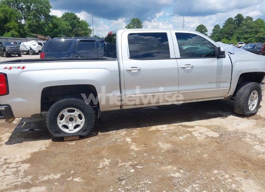 Photo 13 of 2015 Chevrolet Silverado 1500 1LT (VIN 3GCUKREC6FG111532)