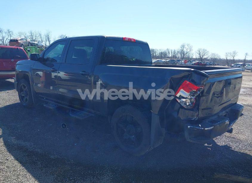 Photo 3 of 2015 Chevrolet Silverado 1500 1LT (VIN 3GCUKREC6FG163663)