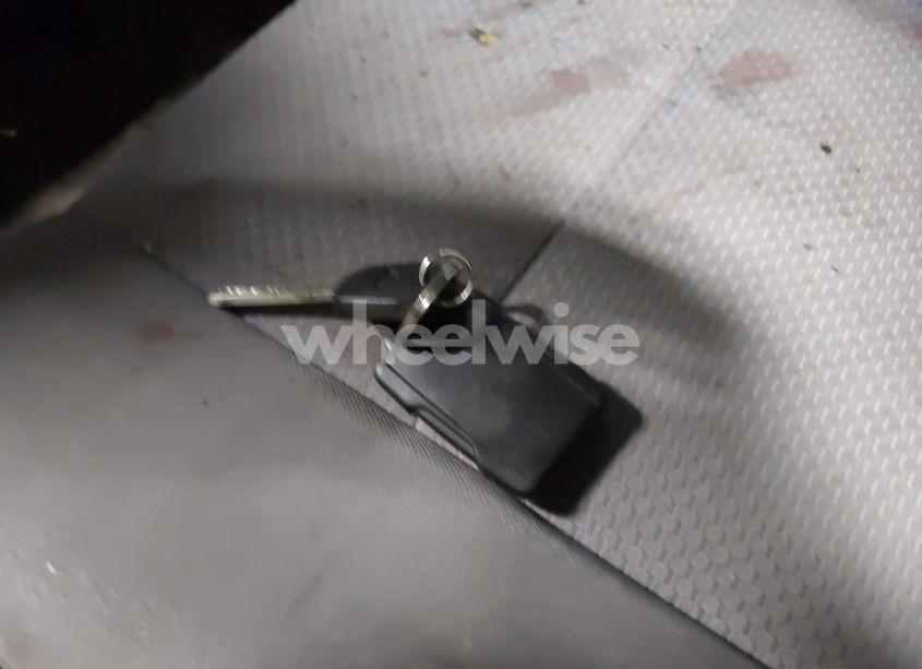 Photo 11 of 2015 Chevrolet Silverado 1500 1LT (VIN 3GCUKREC6FG303470)