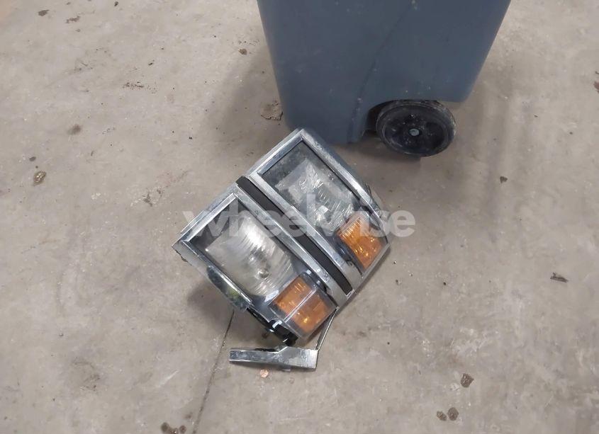 Photo 12 of 2015 Chevrolet Silverado 1500 1LT (VIN 3GCUKREC6FG303470)