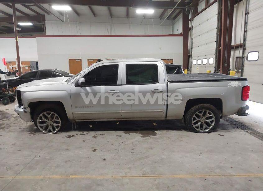 Photo 15 of 2015 Chevrolet Silverado 1500 1LT (VIN 3GCUKREC6FG303470)