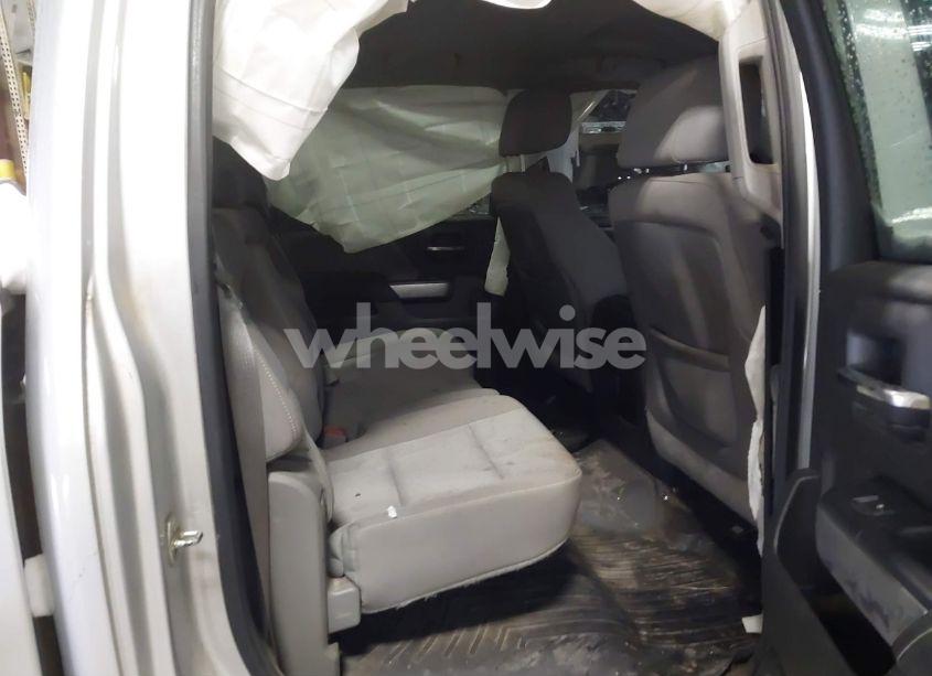 Photo 8 of 2015 Chevrolet Silverado 1500 1LT (VIN 3GCUKREC6FG303470)