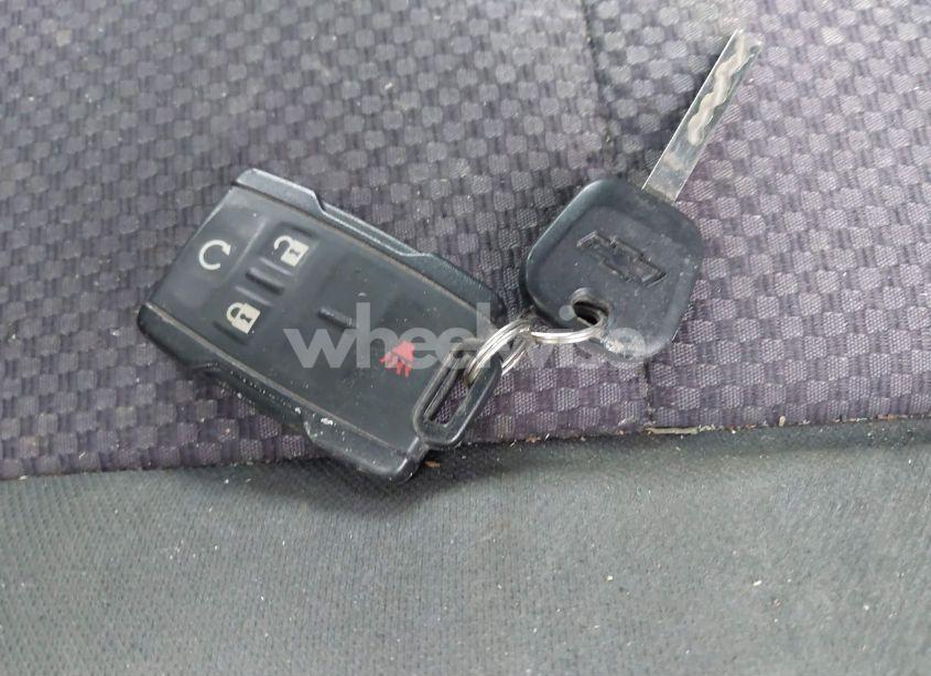 Photo 11 of 2015 Chevrolet Silverado 1500 1LT (VIN 3GCUKREC6FG323590)