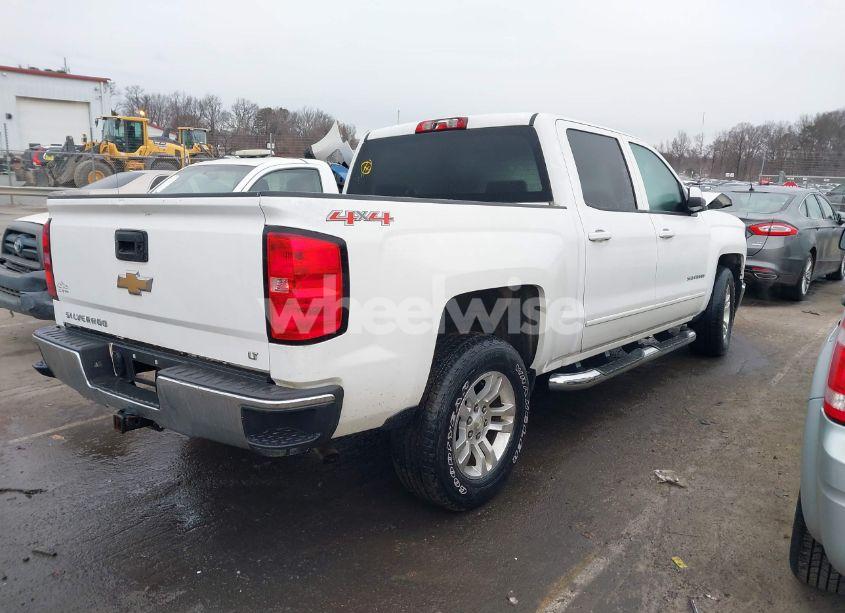 Photo 4 of 2015 Chevrolet Silverado 1500 1LT (VIN 3GCUKREC6FG323590)