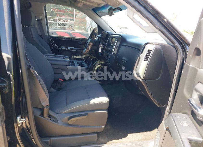 Photo 5 of 2015 Chevrolet Silverado 1500 1LT (VIN 3GCUKREC6FG366696)