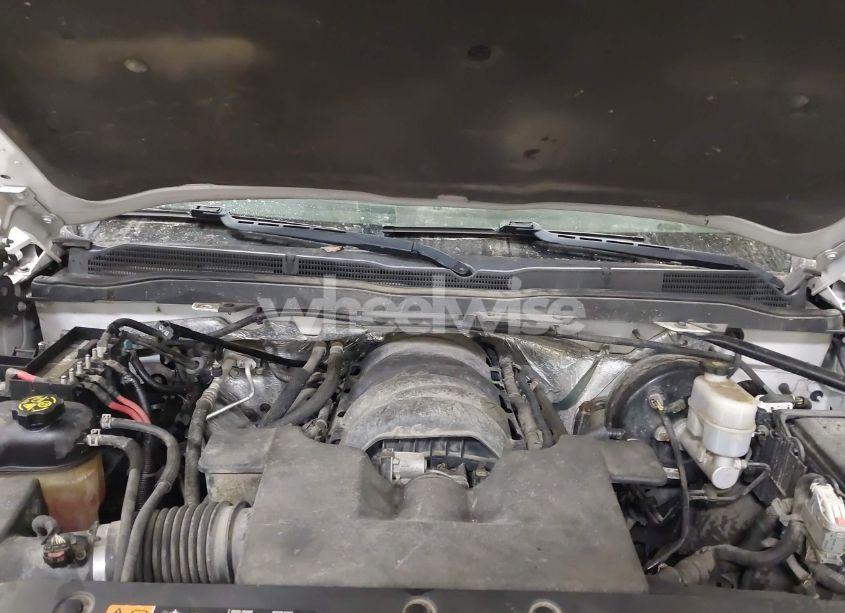 Photo 10 of 2015 Chevrolet Silverado 1500 1LT (VIN 3GCUKREC6FG418151)