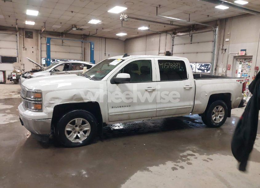 Photo 14 of 2015 Chevrolet Silverado 1500 1LT (VIN 3GCUKREC6FG418151)