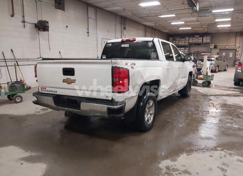 Photo 4 of 2015 Chevrolet Silverado 1500 1LT (VIN 3GCUKREC6FG418151)