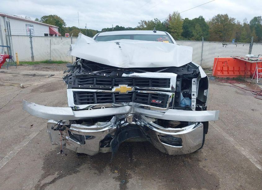 Photo 13 of 2015 Chevrolet Silverado 1500 2LT (VIN 3GCUKREC6FG422555)