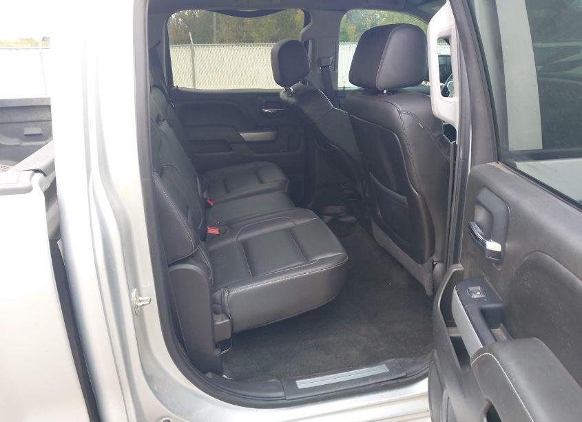 Photo 8 of 2015 Chevrolet Silverado 1500 2LT (VIN 3GCUKREC6FG422555)