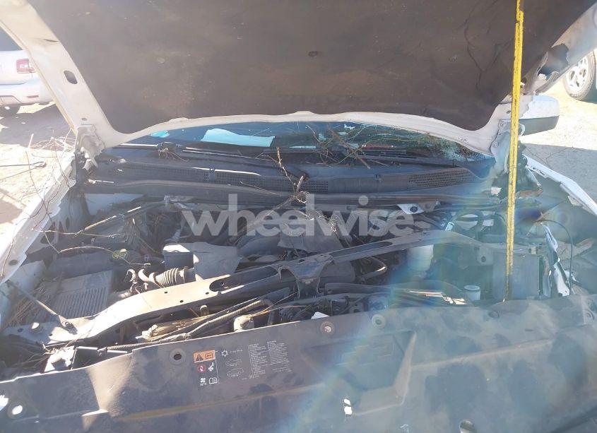 Photo 10 of 2015 Chevrolet Silverado 1500 2LT (VIN 3GCUKREC6FG453370)