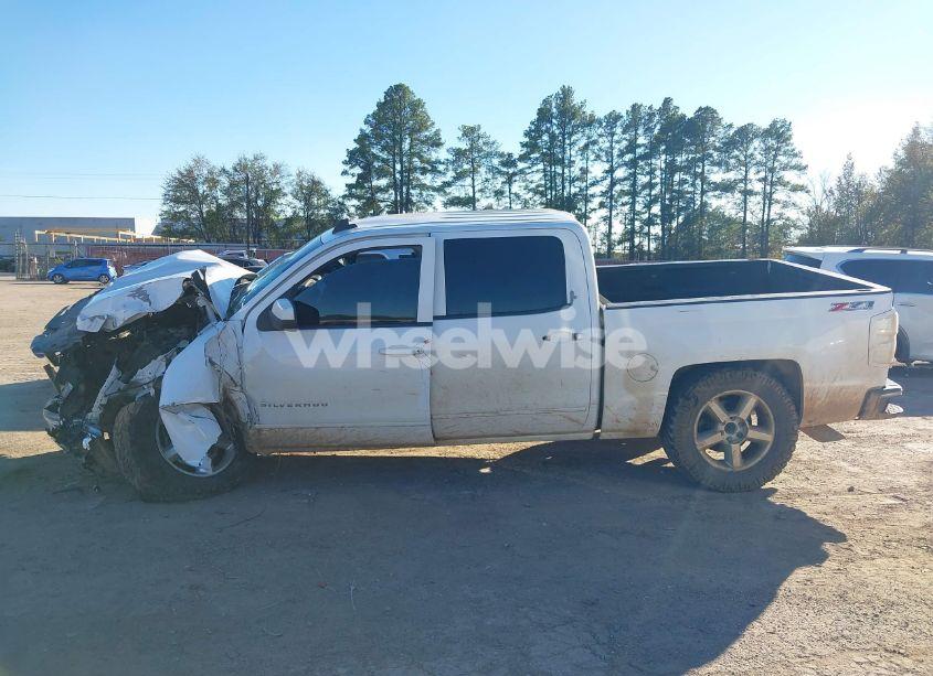 Photo 14 of 2015 Chevrolet Silverado 1500 2LT (VIN 3GCUKREC6FG453370)