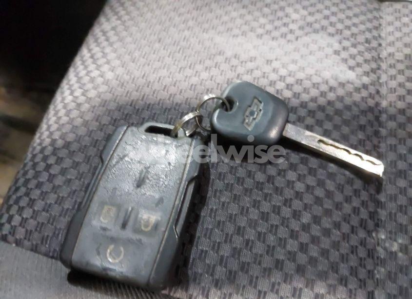 Photo 11 of 2015 Chevrolet Silverado 1500 2LT (VIN 3GCUKREC6FG460464)