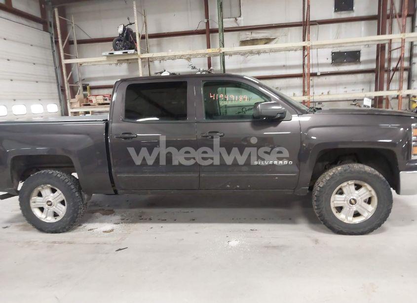 Photo 13 of 2015 Chevrolet Silverado 1500 2LT (VIN 3GCUKREC6FG460464)