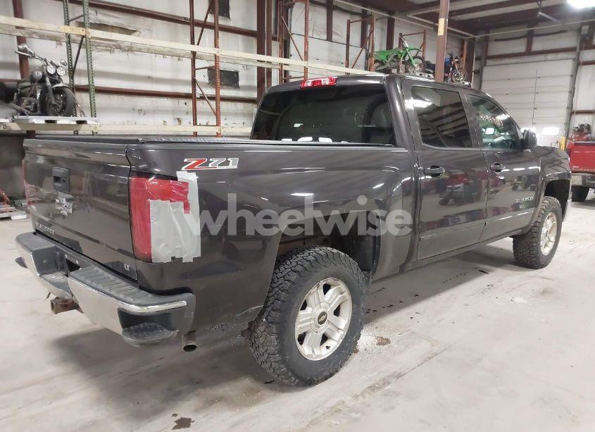 Photo 4 of 2015 Chevrolet Silverado 1500 2LT (VIN 3GCUKREC6FG460464)