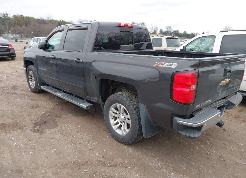Photo 3 of 2015 Chevrolet Silverado 1500 2LT (VIN 3GCUKREC6FG520775)