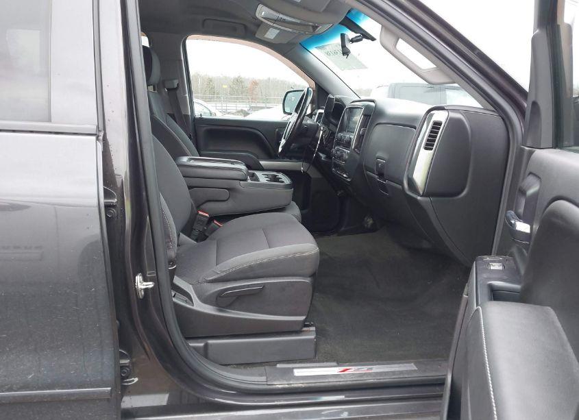 Photo 5 of 2015 Chevrolet Silverado 1500 2LT (VIN 3GCUKREC6FG520775)