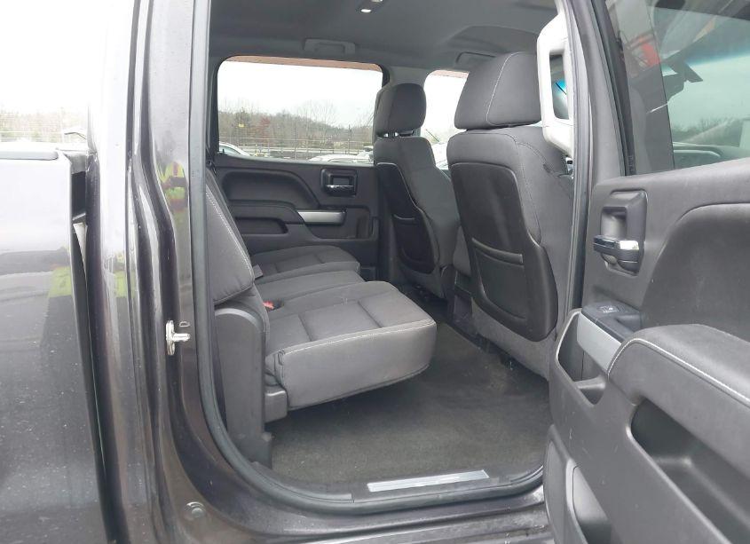 Photo 8 of 2015 Chevrolet Silverado 1500 2LT (VIN 3GCUKREC6FG520775)