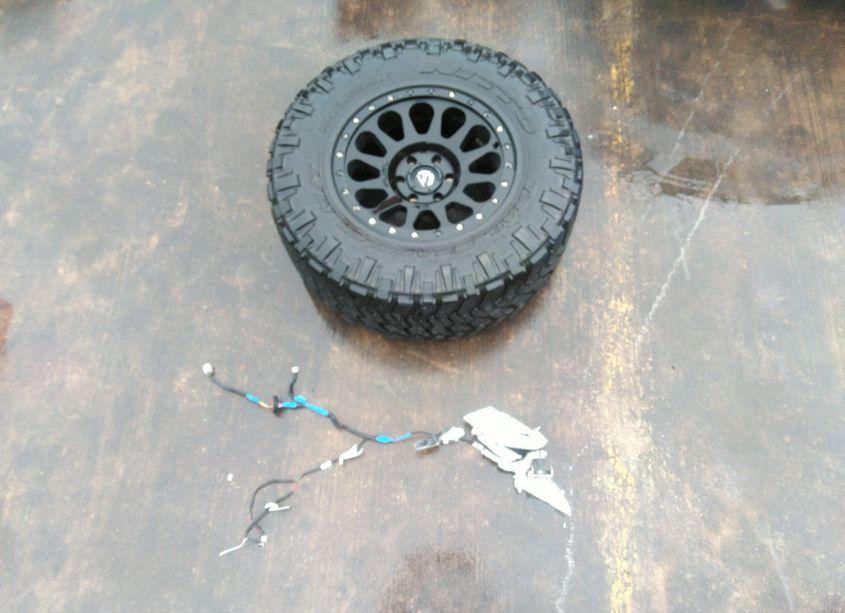 Photo 12 of 2016 Chevrolet Silverado 1500 1LT (VIN 3GCUKREC6GG162482)