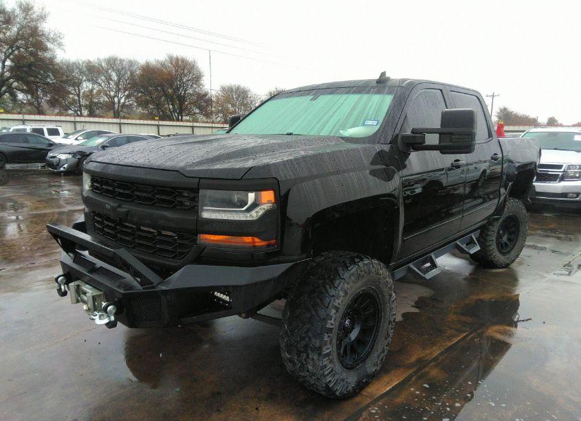 Photo 2 of 2016 Chevrolet Silverado 1500 1LT (VIN 3GCUKREC6GG162482)