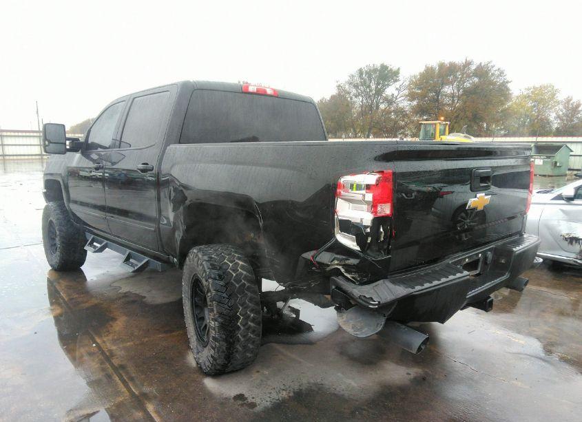 Photo 3 of 2016 Chevrolet Silverado 1500 1LT (VIN 3GCUKREC6GG162482)