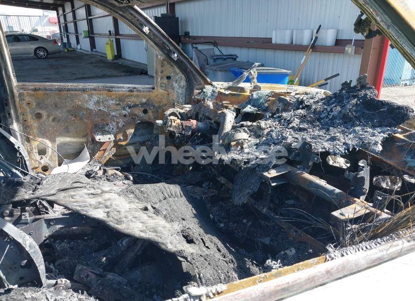 Photo 5 of 2016 Chevrolet Silverado K1500 LT (VIN 3GCUKREC6GG258788)