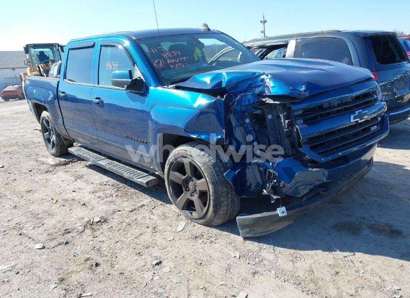 2017 Chevrolet Silverado 1500 2LT (VIN 3GCUKREC6HG144372) main photo