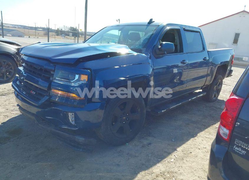 Photo 2 of 2017 Chevrolet Silverado 1500 2LT (VIN 3GCUKREC6HG144372)