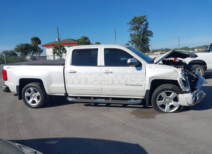 Photo 13 of 2017 Chevrolet Silverado 1500 2LT (VIN 3GCUKREC6HG155517)