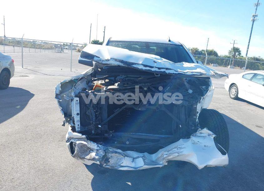 Photo 6 of 2017 Chevrolet Silverado 1500 2LT (VIN 3GCUKREC6HG155517)