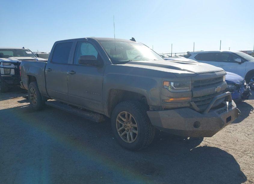 2017 Chevrolet Silverado 1500 2LT (VIN 3GCUKREC6HG232600) main photo
