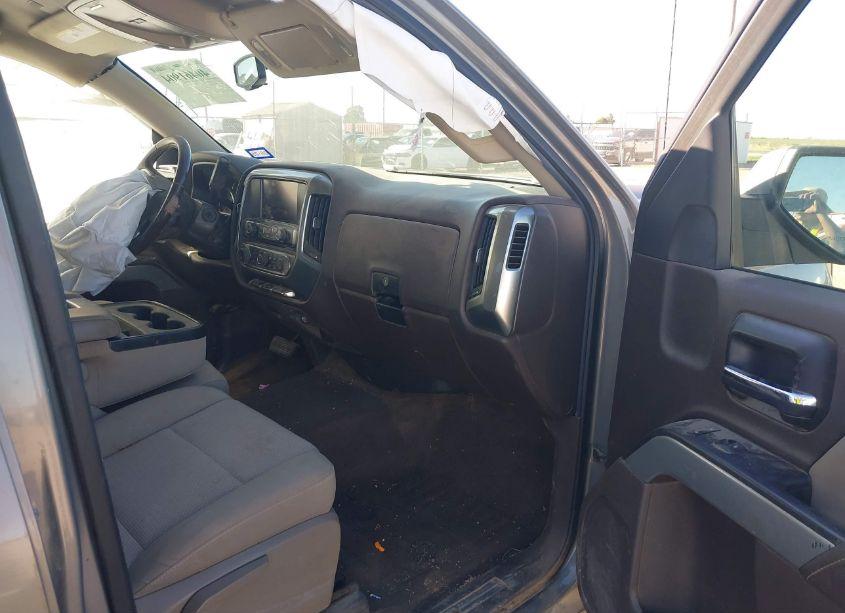 Photo 5 of 2017 Chevrolet Silverado 1500 2LT (VIN 3GCUKREC6HG232600)